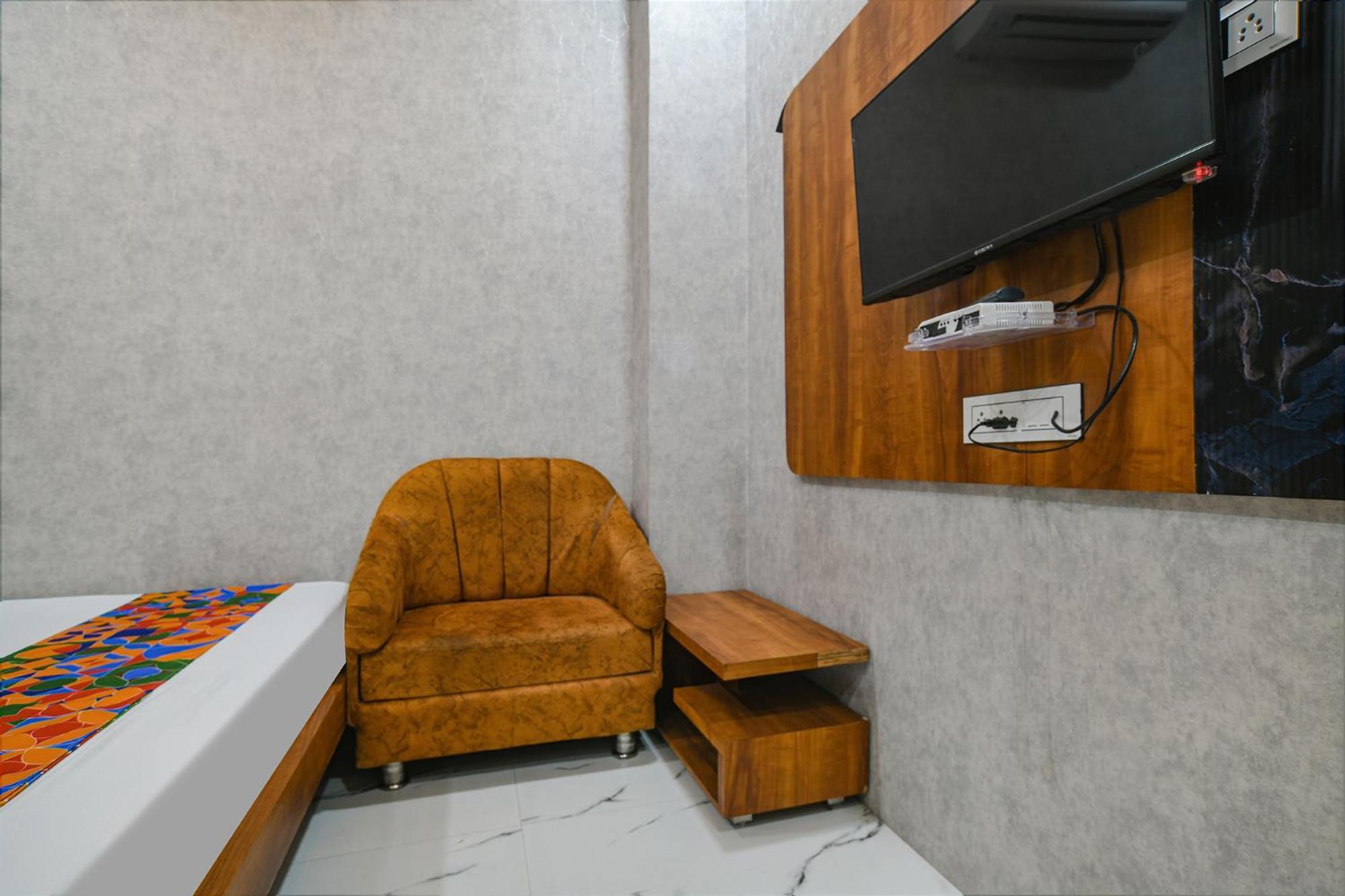 Fabexpress Orbit Hotel Ujjain Exterior foto